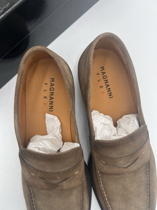 Magnanni Flex Garner Men’s 9 Taupe Suede Penny Loafers New Open Box $425 main image 6